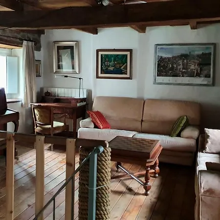 Casa Figaro Family House Holiday home